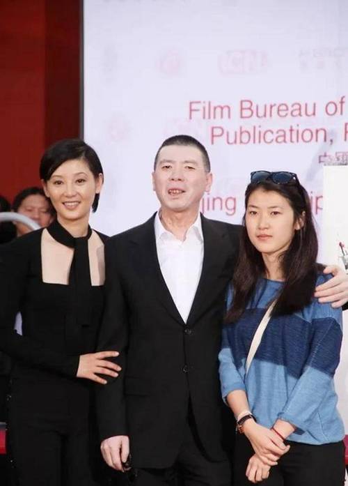 2025新澳门历史开奖查询和冯小刚养女高中毕业与冯小刚收养的女儿