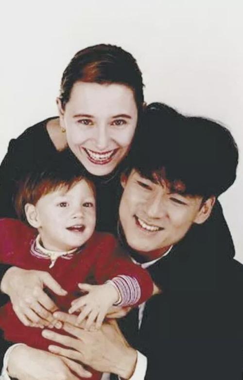 2025年澳门9点35分07和周华健儿子结婚与周华健儿子结婚照片和结婚照