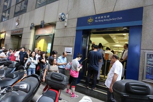 新港澳彩开奖号码记录和52岁局长涉性侵女子与55岁女局长